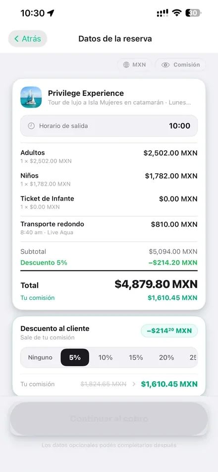 Resumen de la reserva con total y comisión